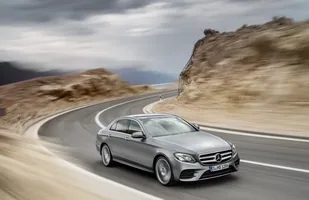 Oto nowy Mercedes klasy E — zdjęcie 12