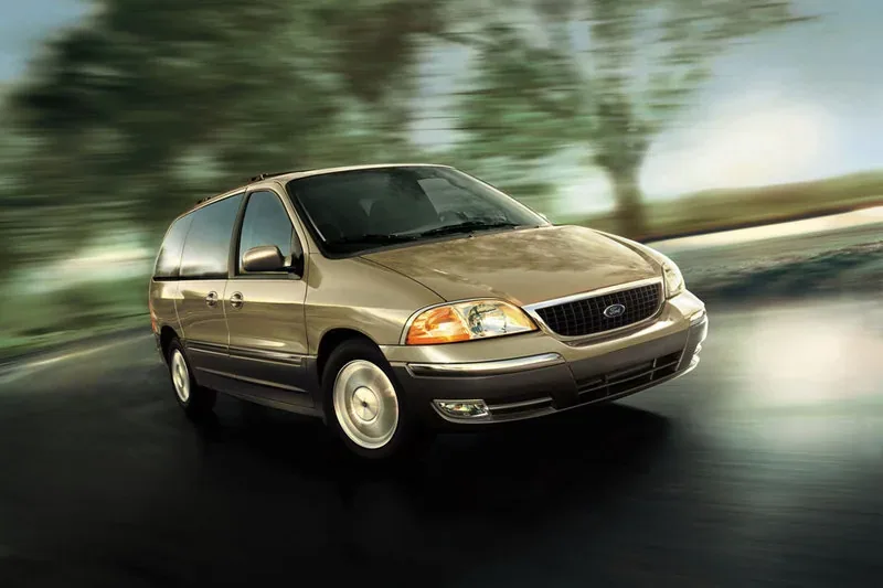 Ford Windstar. Rodzinna gwiazda z USA?