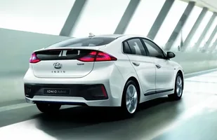 Hyundai IONIQ w pełnej krasie — zdjęcie 7