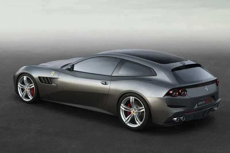 Ferrari GTC4Lusso
