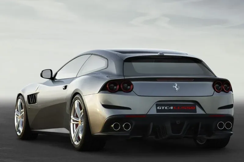 Ferrari GTC4Lusso
