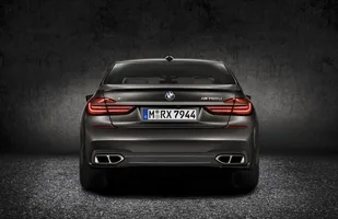 BMW M760i xDrive — zdjęcie 4