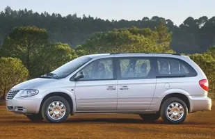 Chrysler Voyager - byle nie z Dieslem! — zdjęcie 6