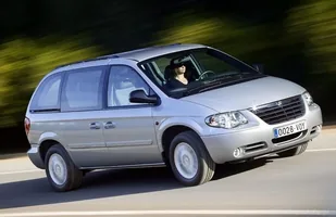 Chrysler Voyager - byle nie z Dieslem! — zdjęcie 7