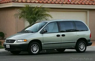 Chrysler Voyager - byle nie z Dieslem! — zdjęcie 8