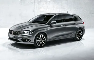 Fiat Tipo hatchback i station wagon — zdjęcie 1