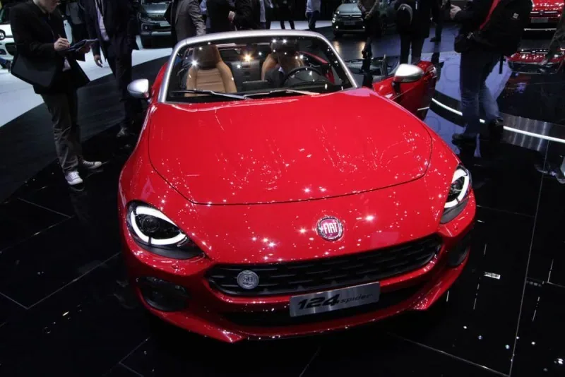 Fiat 124 Spider w Genewie