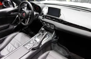 Fiat 124 Spider w Genewie — zdjęcie 4