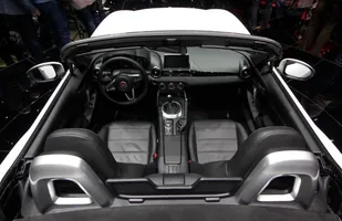 Fiat 124 Spider w Genewie — zdjęcie 5