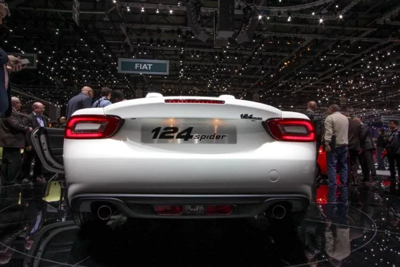 Fiat 124 Spider w Genewie
