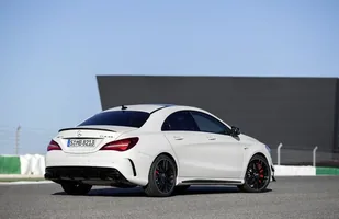 Mercedes CLA po liftingu — zdjęcie 2