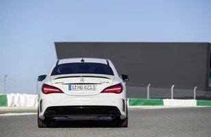 Mercedes CLA po liftingu — zdjęcie 3