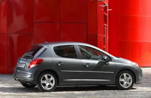Peugeot 207. Francuz nie musi się psuć! — zdjęcie 8