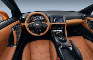 Nissan GT-R model roku 2017 — zdjęcie 2