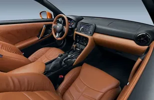 Nissan GT-R model roku 2017 — zdjęcie 3