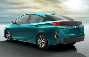 Toyota Prius Plug-in Hybrid — zdjęcie 2