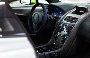 Aston Martin Vantage GT8 — zdjęcie 8