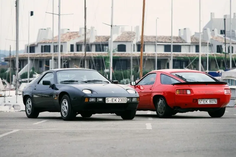 Porsche 928