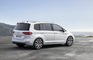 Volkswagen Touran z nowymi silnikami. Ceny — zdjęcie 3
