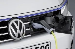 Volkswagen Passat GTE. Ceny — zdjęcie 2