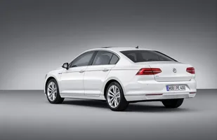 Volkswagen Passat GTE. Ceny — zdjęcie 5