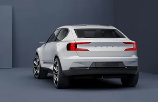 Volvo zapowiada nowe V40 i XC40 — zdjęcie 2