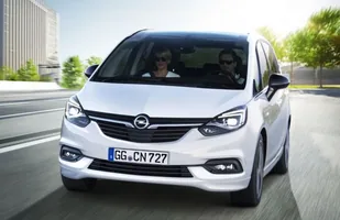Opel Zafira po liftingu. Już nie Tourer — zdjęcie 4