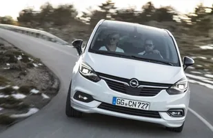 Opel Zafira po liftingu. Już nie Tourer — zdjęcie 5