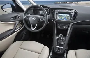 Opel Zafira po liftingu. Już nie Tourer — zdjęcie 6