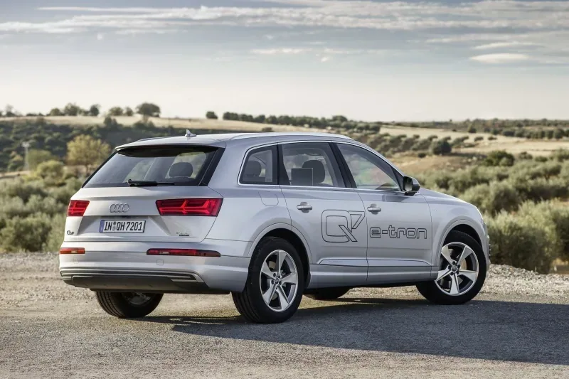 Audi Q7 e-tron