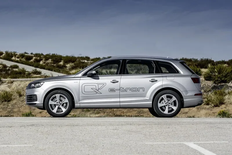 Audi Q7 e-tron