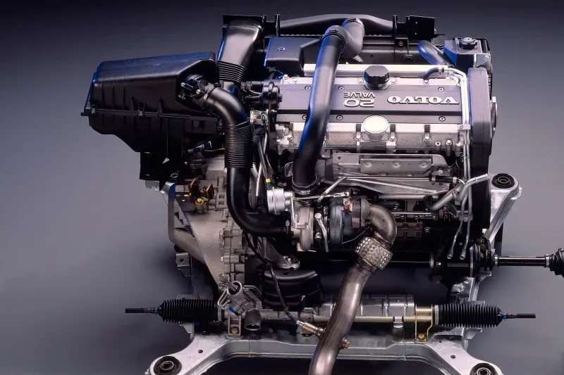 Volvo 850 - rzędowy silnik pięciocylindrowy