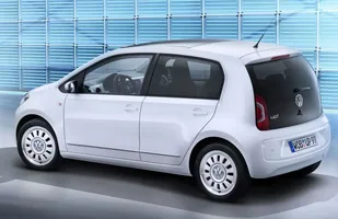 Volkswagen Up! z dodatkową parą drzwi — zdjęcie 5