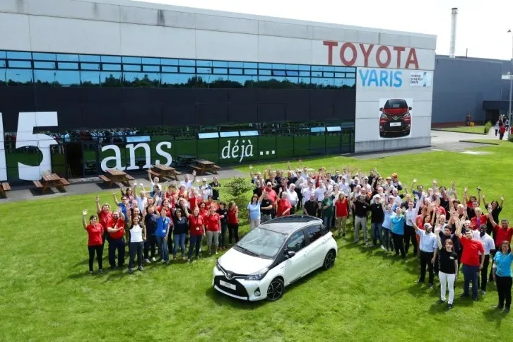 Toyota Yaris razy 3 miliony!