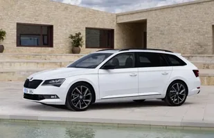 Skoda Superb Sportline — zdjęcie 1