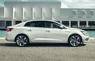 Renault Megane Grand Coupe — zdjęcie 9