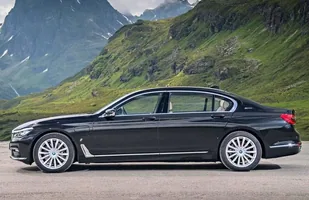 BMW 740e iPerformance. Hybryda plug-in — zdjęcie 6