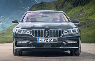 BMW 740e iPerformance. Hybryda plug-in — zdjęcie 7