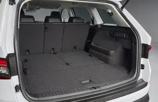 Skoda Kodiaq. Wnętrze na zdjęciach — zdjęcie 2