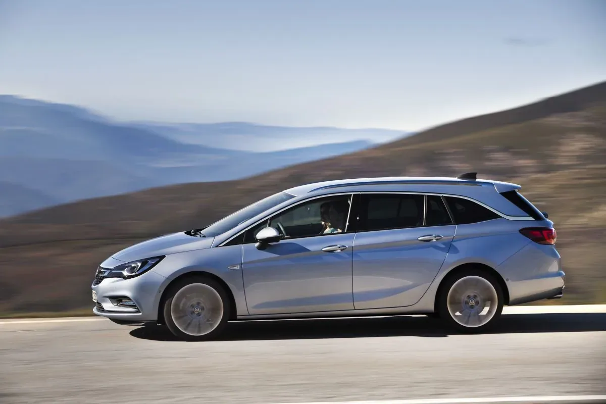 Nowy Opel Astra Tourer