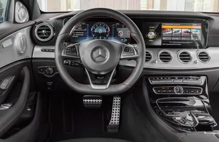 Mercedes-AMG E43 4MATIC — zdjęcie 4