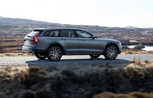 Volvo V90 Cross Country — zdjęcie 1