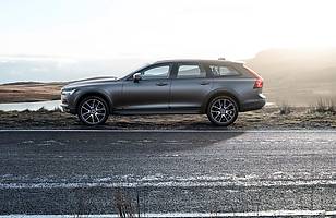 Volvo V90 Cross Country