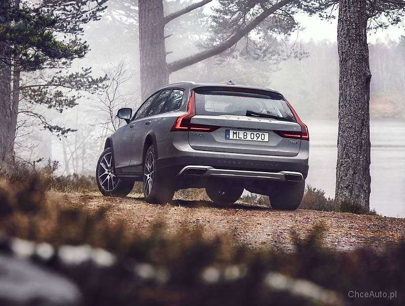 Volvo V90 Cross Country