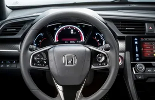 Honda Civic 10. generacji — zdjęcie 9