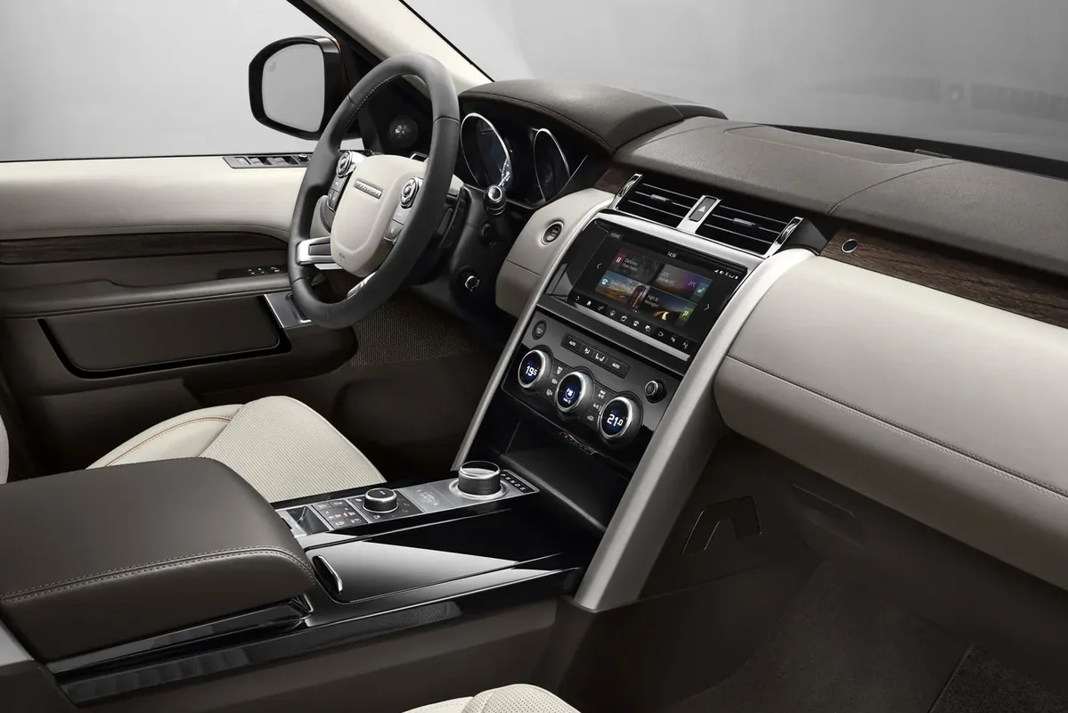 Land Rover Discovery 5