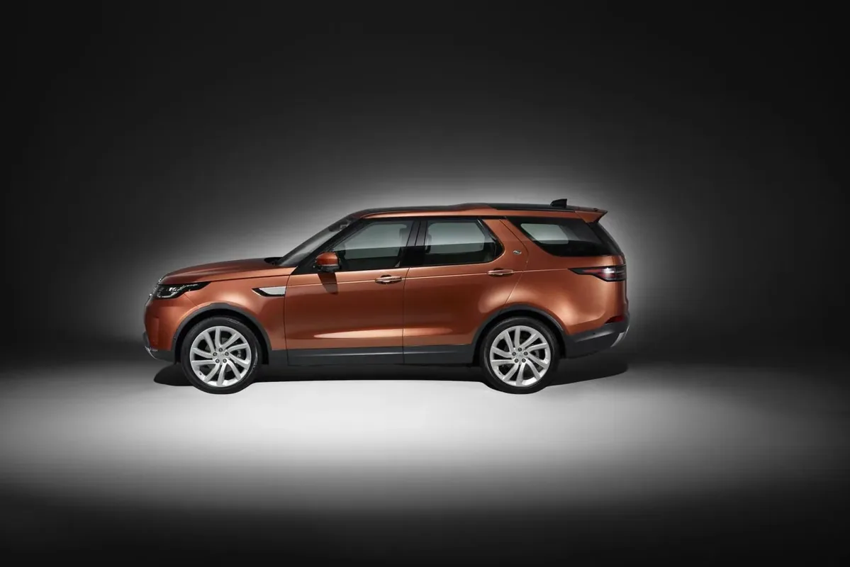 Land Rover Discovery 5