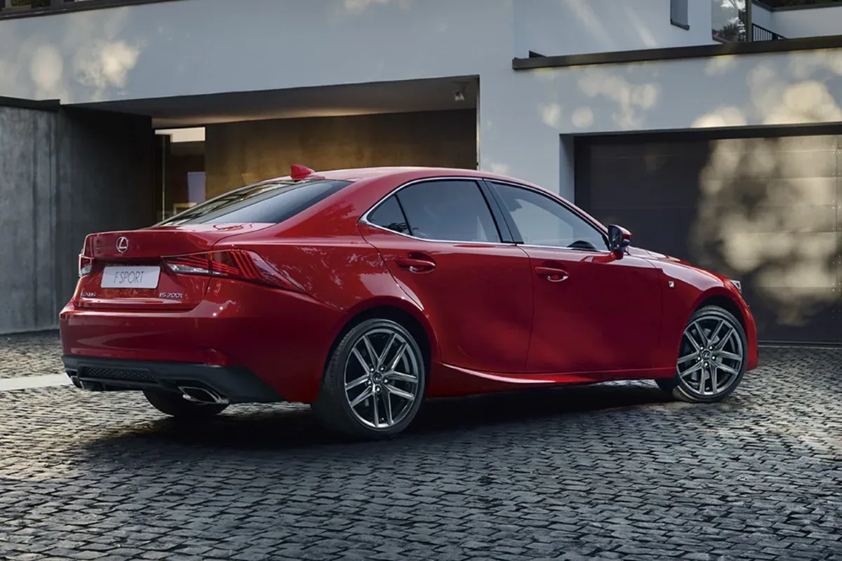 Lexus IS po liftingu