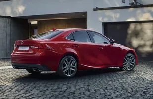 Lexus IS po liftingu — zdjęcie 6