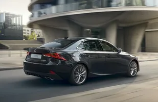Lexus IS po liftingu — zdjęcie 7
